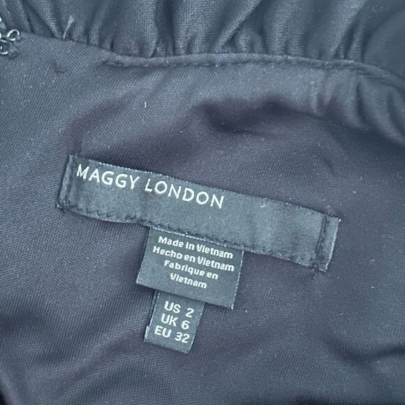 NEW Maggy London Mock Neck Sheath Dress- Size 2 - Picture 10 of 11